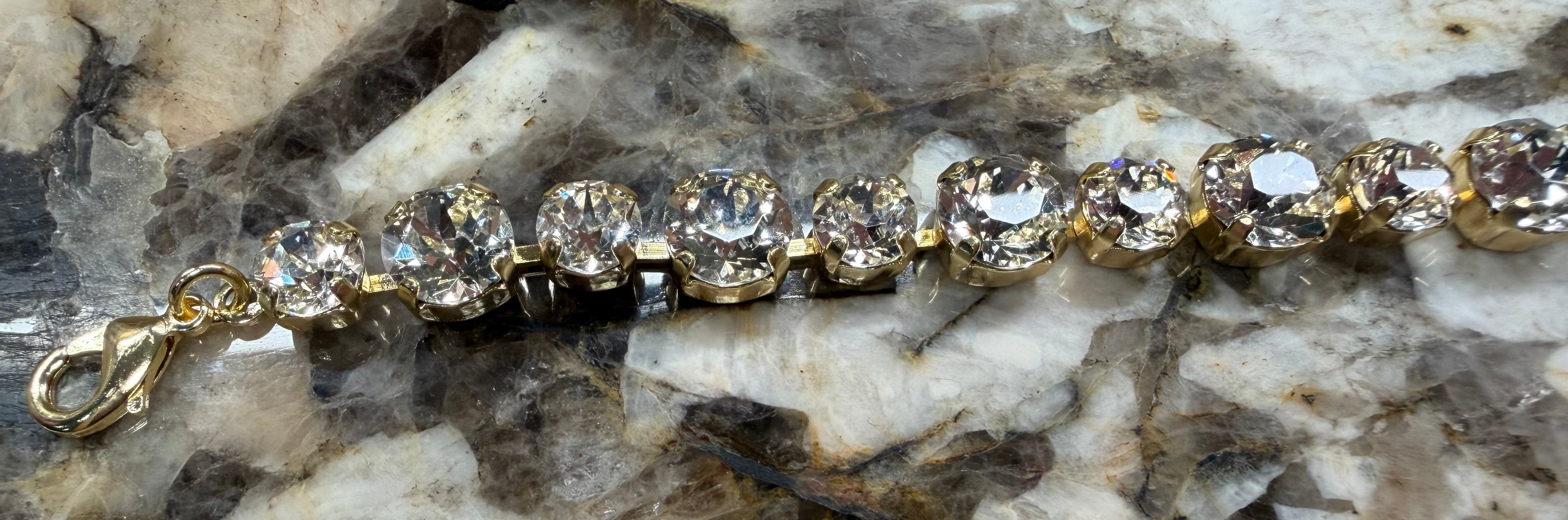 Gold Rhinestone Linked Bracelet - Alternating Size Stones