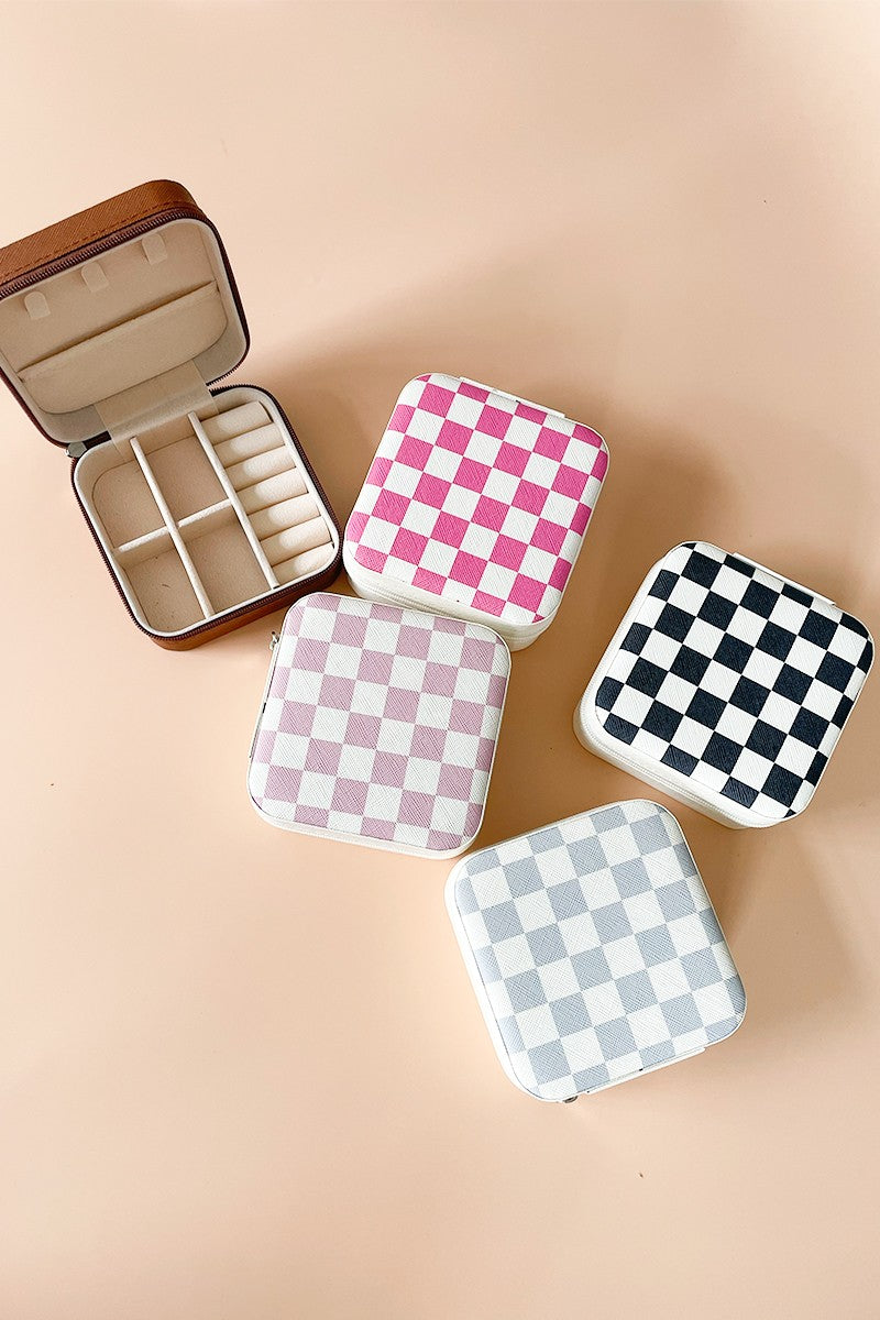 Checkered Jewelry Organizer