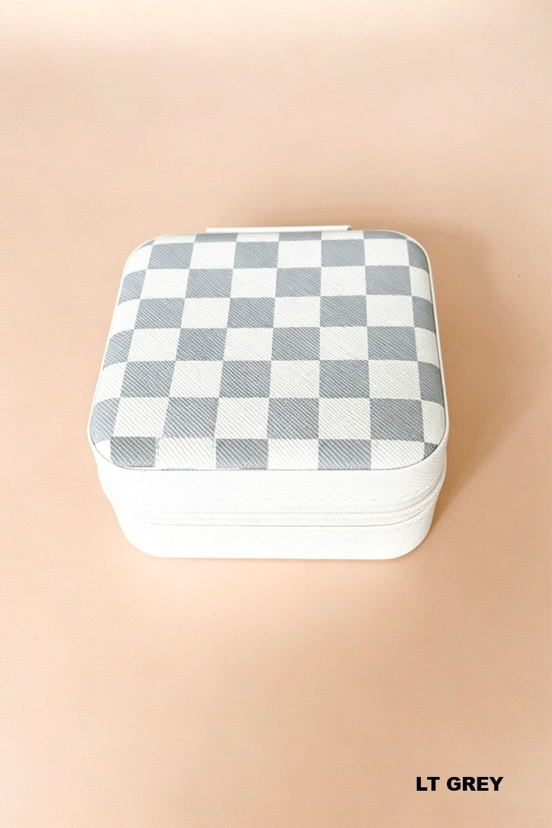 Checkered Jewelry Organizer