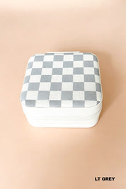 Checkered Jewelry Organizer