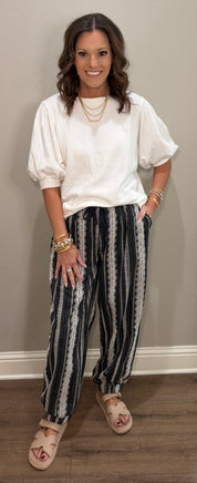 Textured Linen Pants w/ Lace Detailing