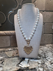 Pearl Necklace w/ Beaded Heart Charm - 2 Sided (Magnetic Closure)