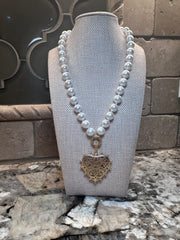 Pearl Necklace w/ Beaded Heart Charm - 2 Sided (Magnetic Closure)
