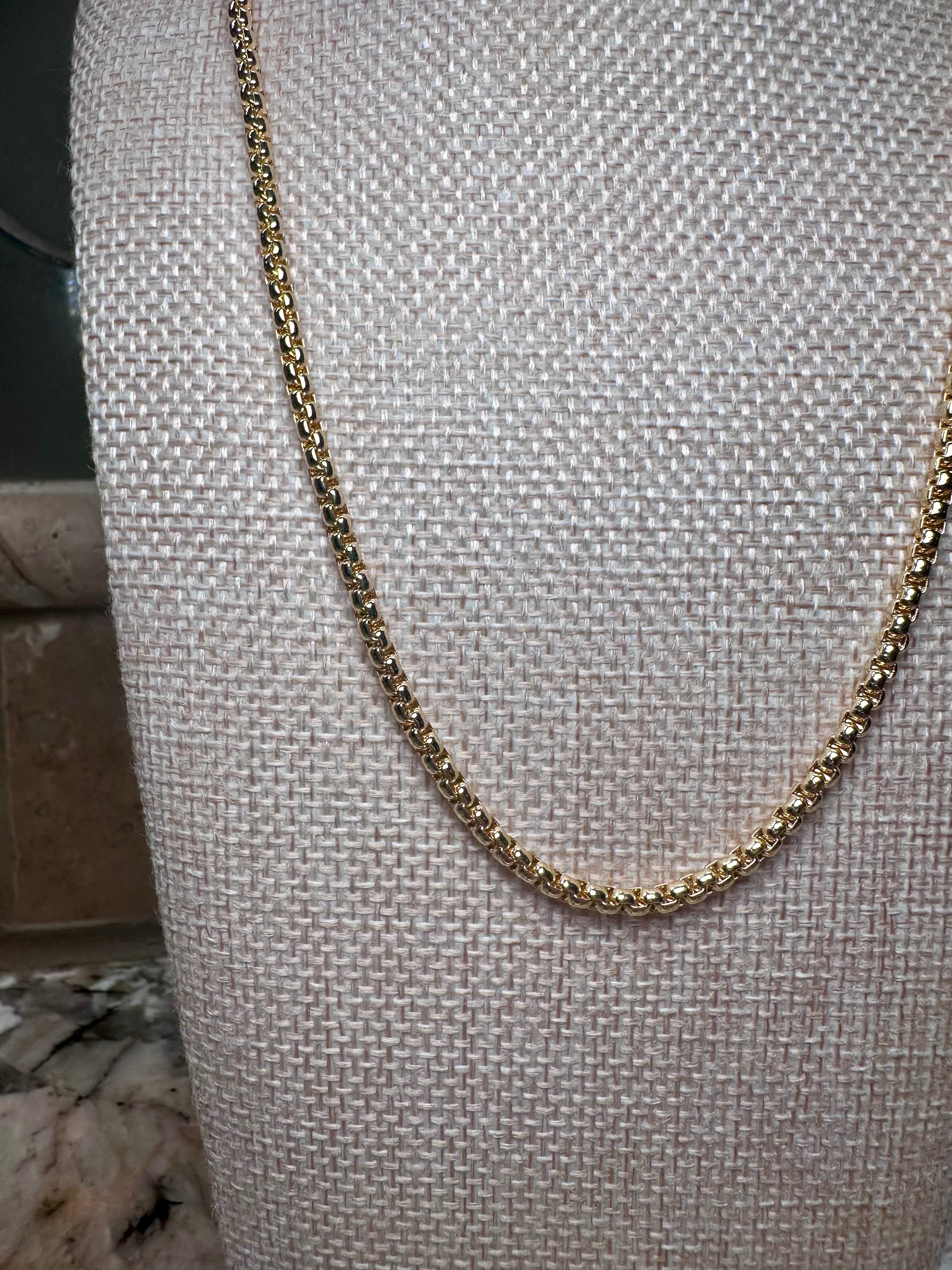 Gold Cable Chain Necklace w/ Magnetic Closure - STYLE 5