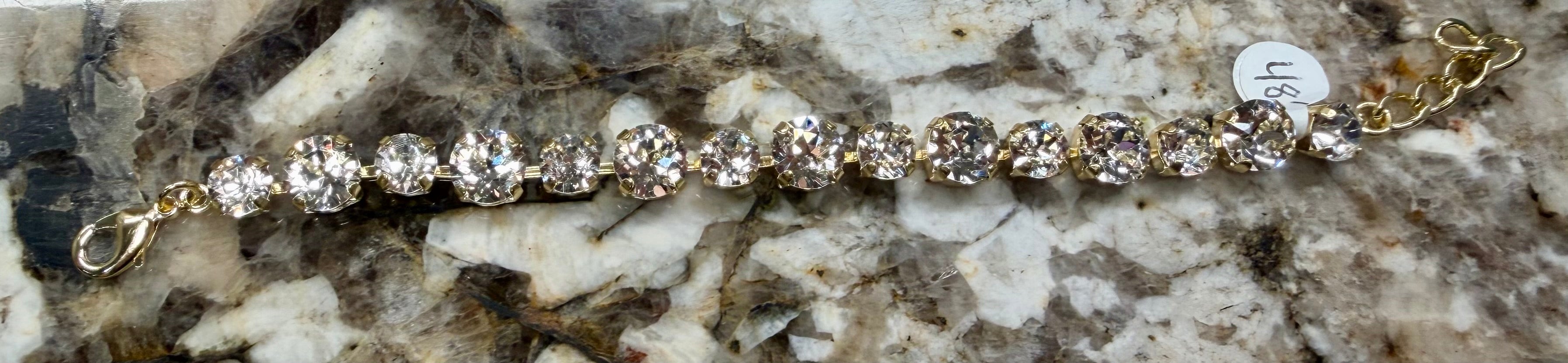 Gold Rhinestone Linked Bracelet - Alternating Size Stones