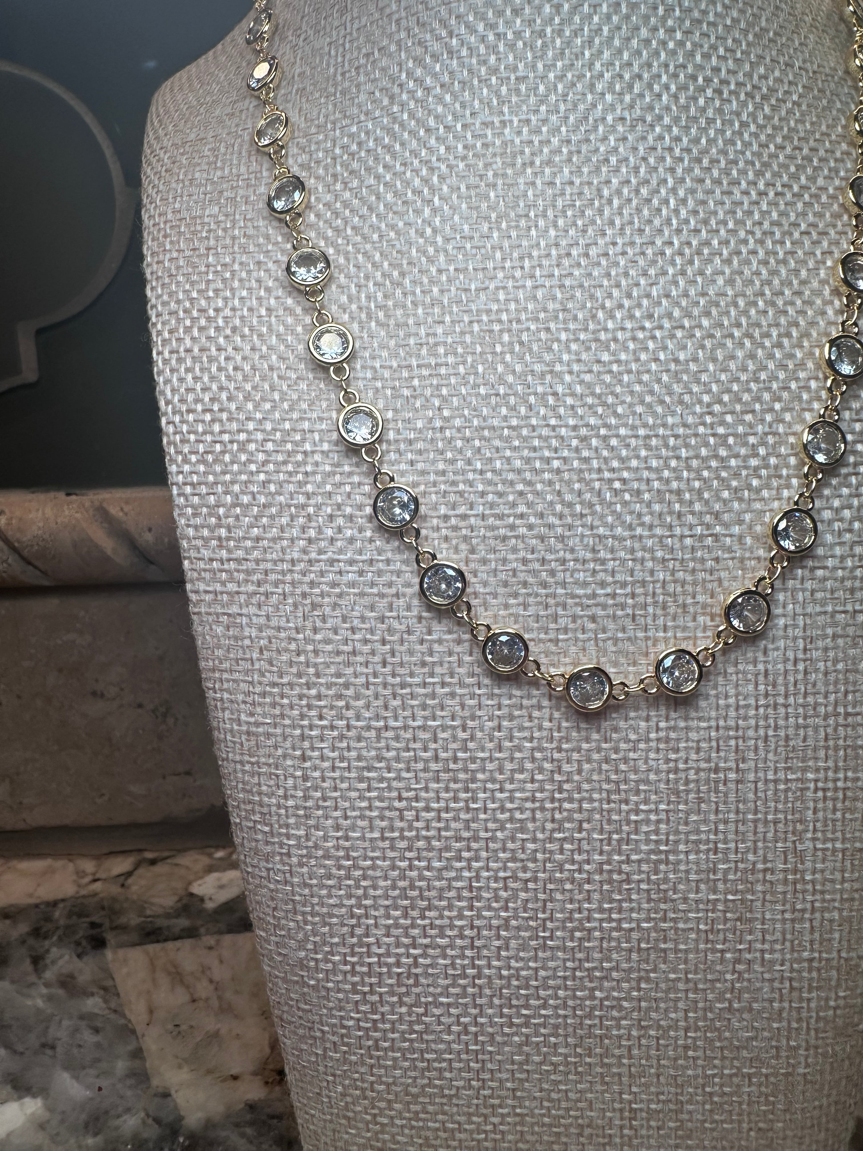 Gold Crystal Necklace - Magnetic Closure