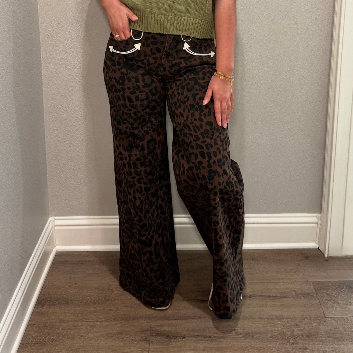 Leopard Jean