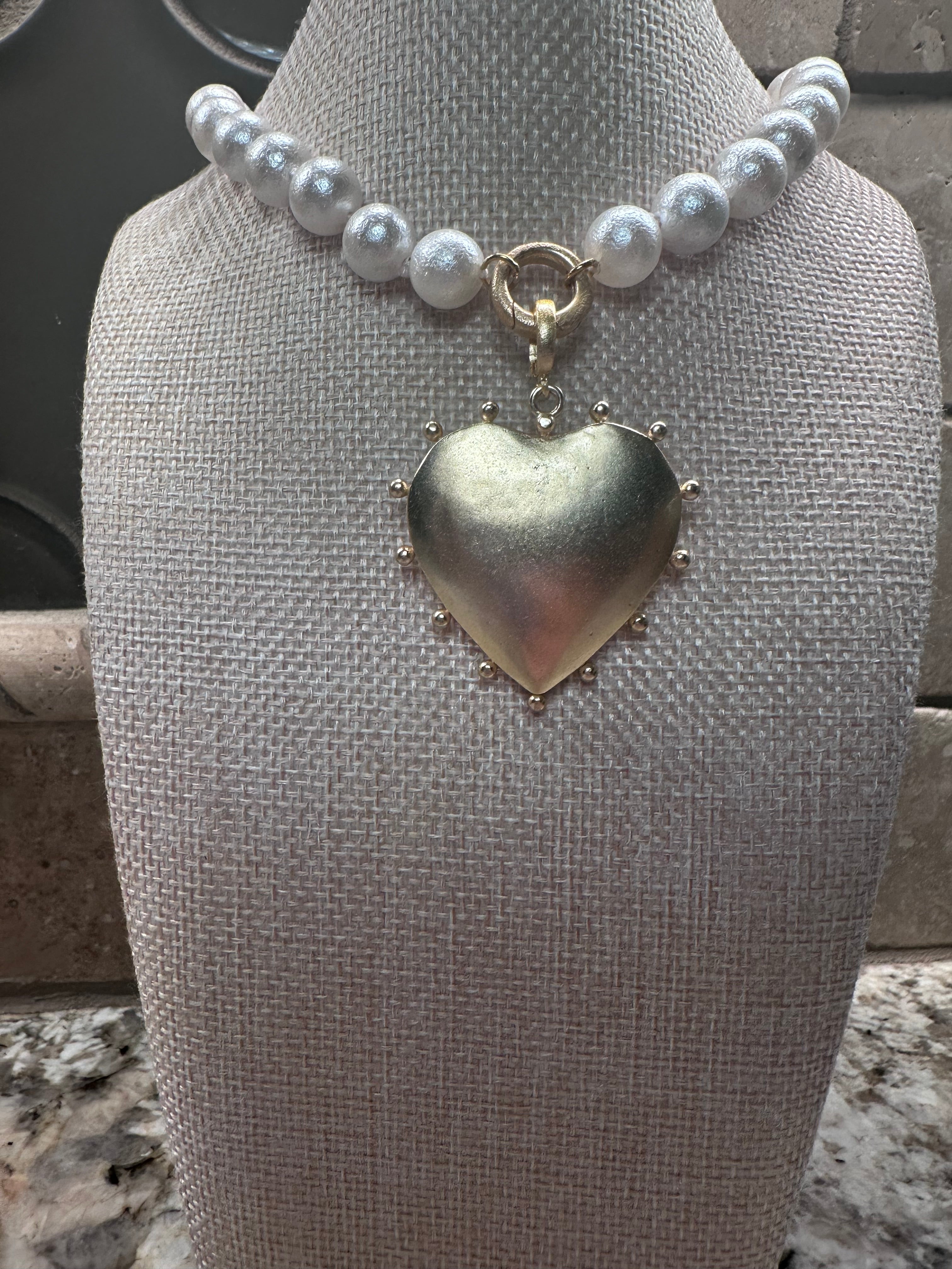 Pearl Necklace w/ Beaded Heart Charm - 2 Sided (Magnetic Closure)